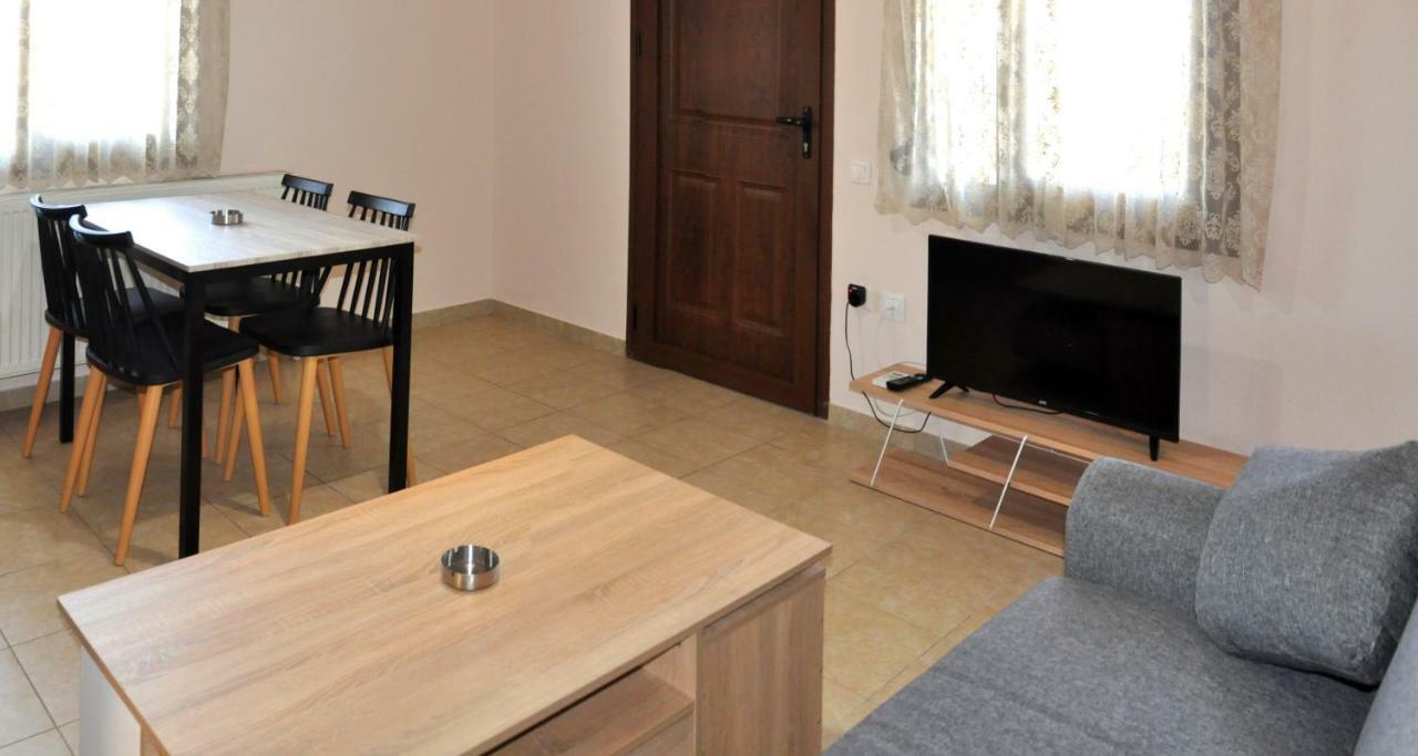 Houses Nikolaos 아피토스 외부 사진